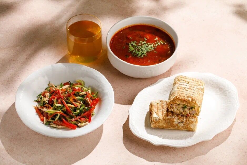 Vegetable salad with turkey + Borscht with sour cream + Shawarma