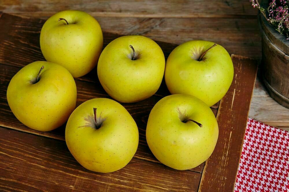 Fresh apples 500 g