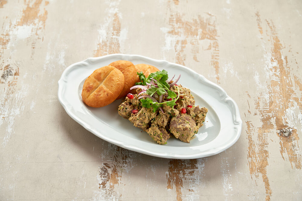 Chicken liver with nuts in Georgian