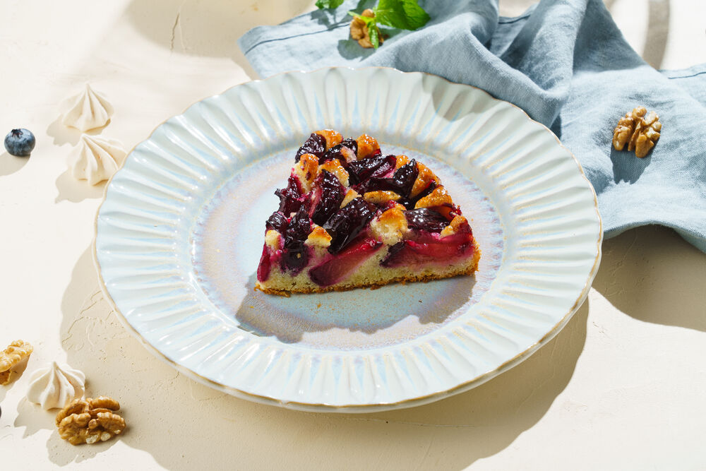 Plum pie