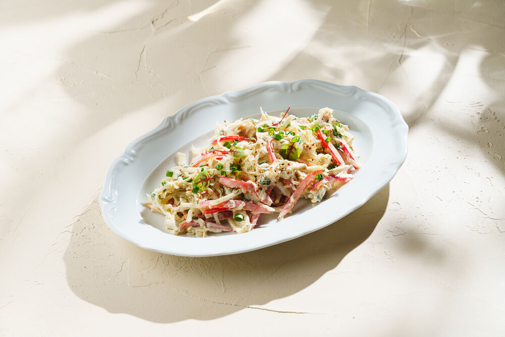 Georgian Atsetseli salad with chicken and daikon