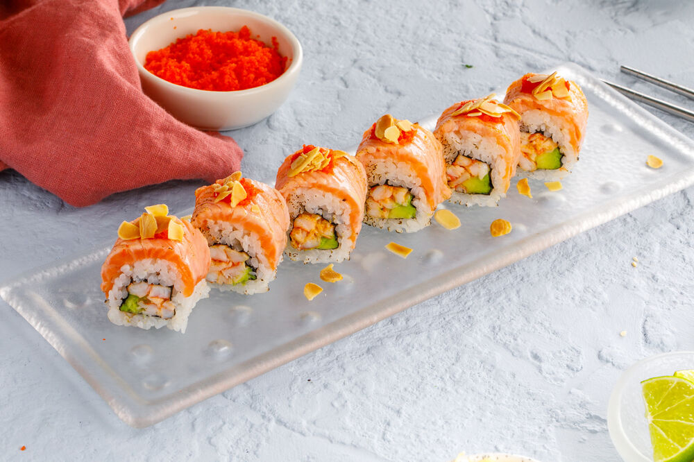 Spicy roll with salmon and shrimp