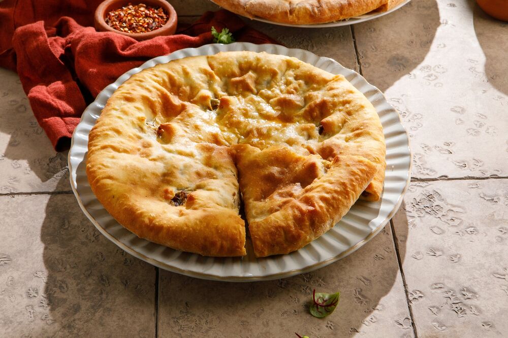 Ossetian pie with potatoes, onions and cheese