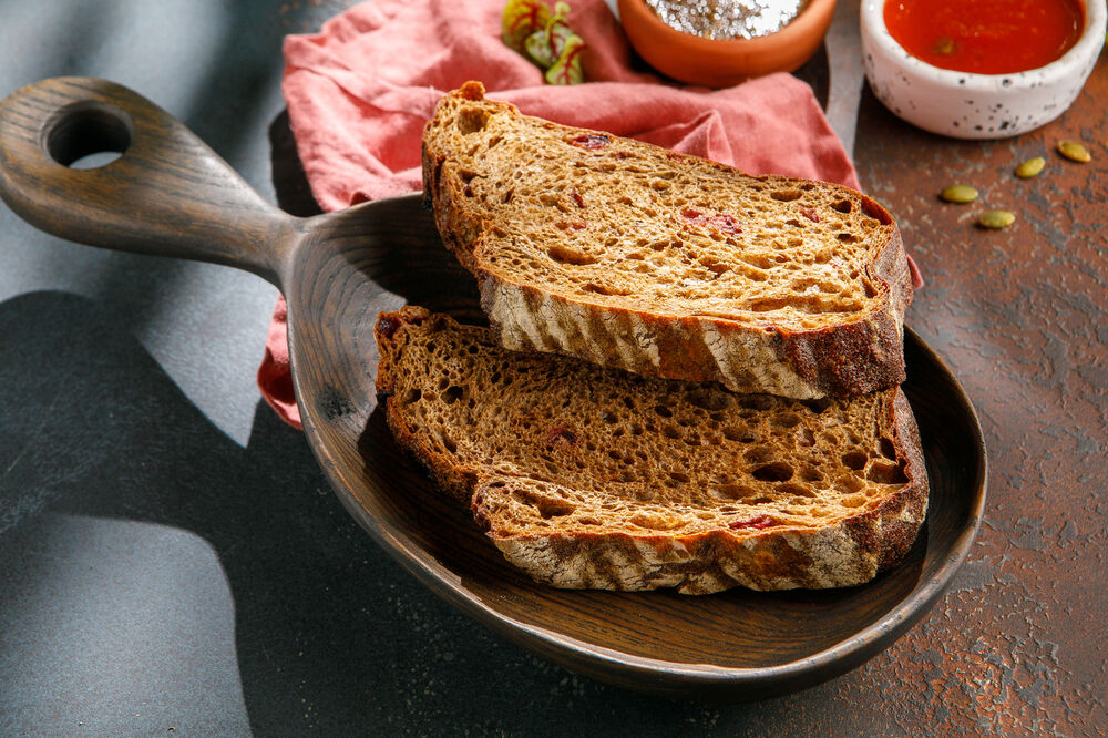 Rye tartine with cranberries