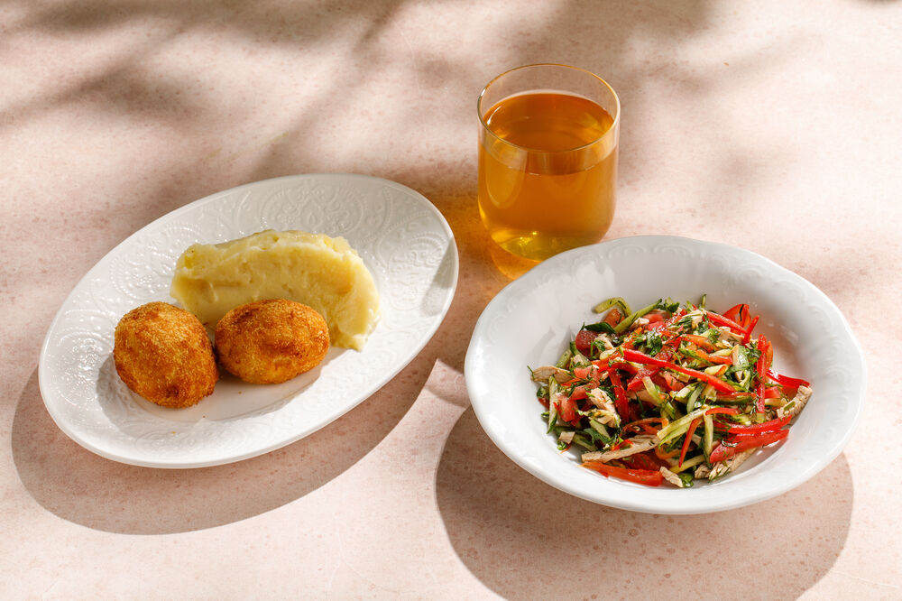 Chicken Kiev + vegetable salad with turkey