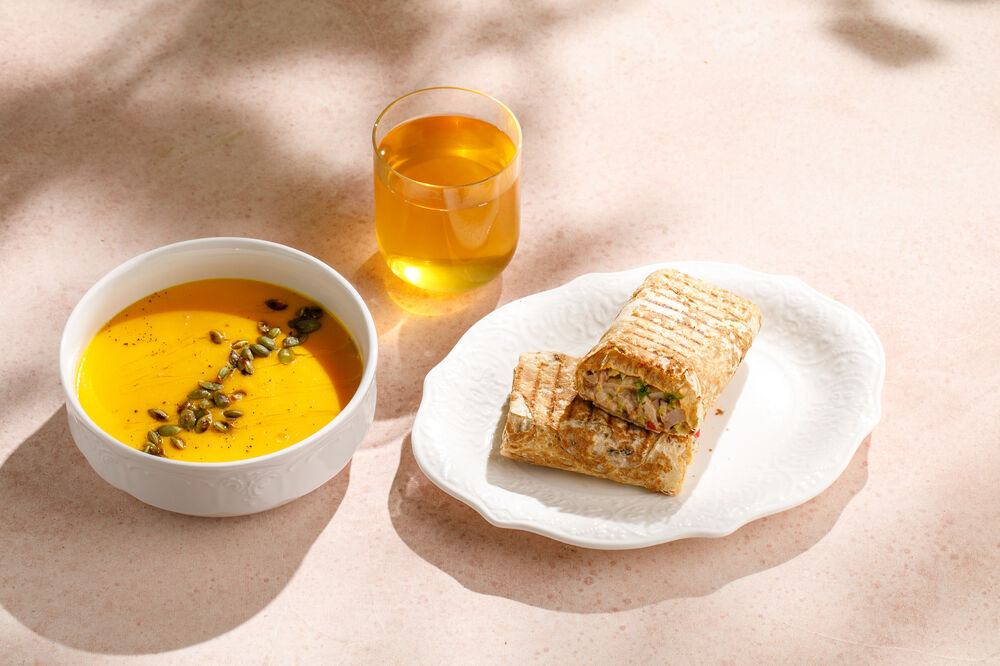 Pumpkin cream soup + shawarma