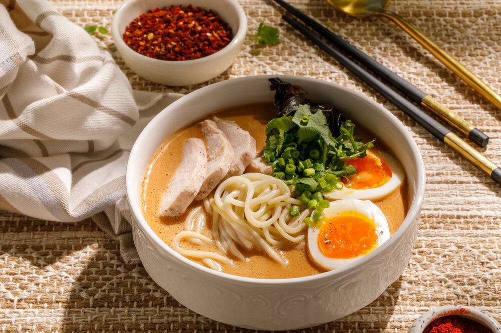 Ramen with noodles and chicken