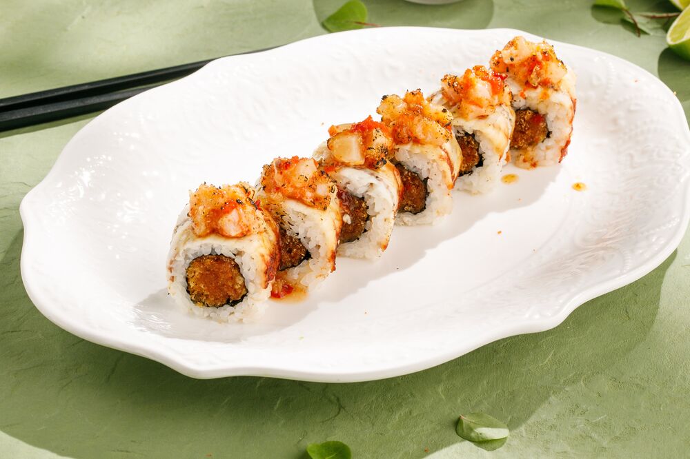 Crunch roll with eel and scallop