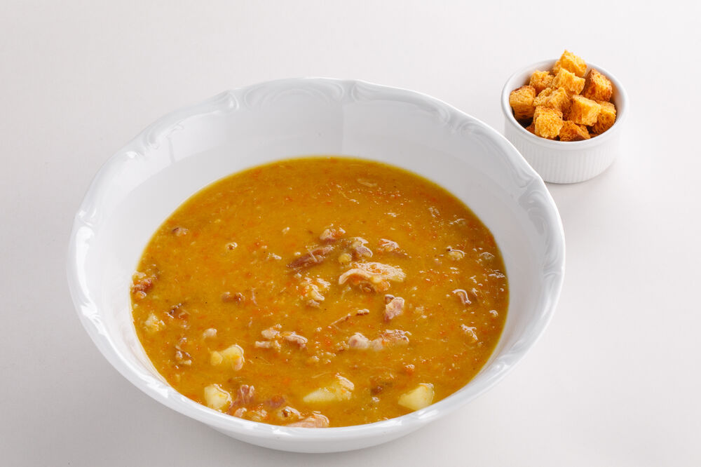 Гороховый суп с копченостями