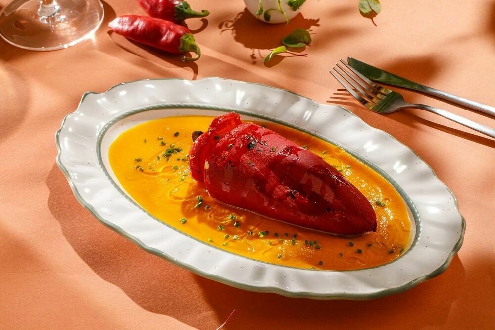 Peppers stuffed with crucian carp