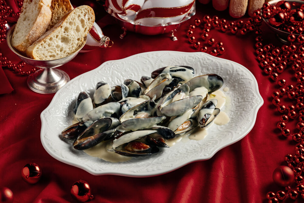 Mussels in creamy sauce with Gorgonzola cheese 1 kg