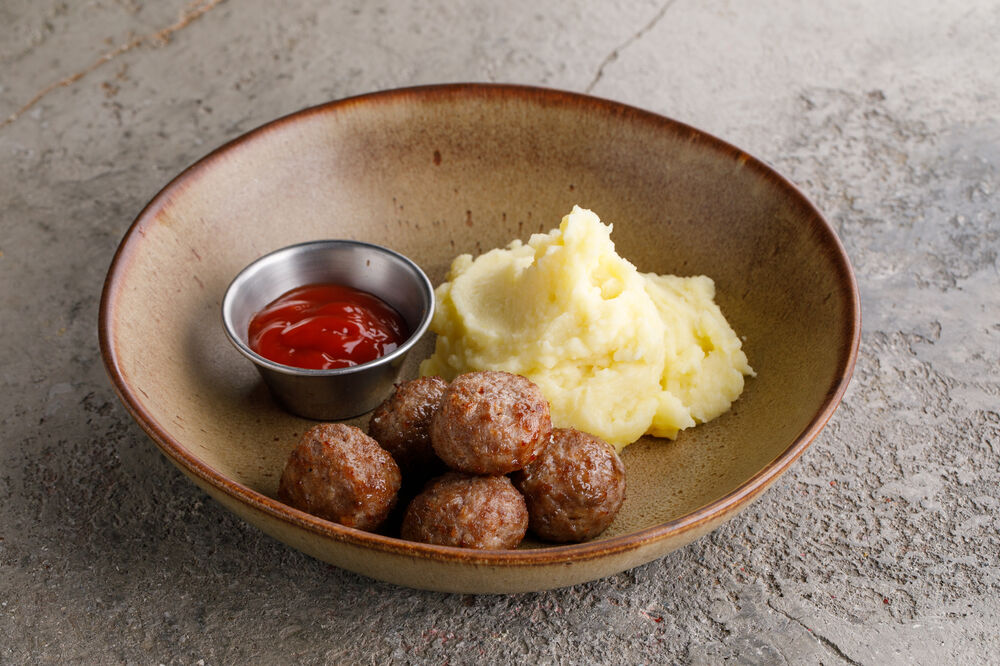 Pork and beef meatballs with mashed potatoes