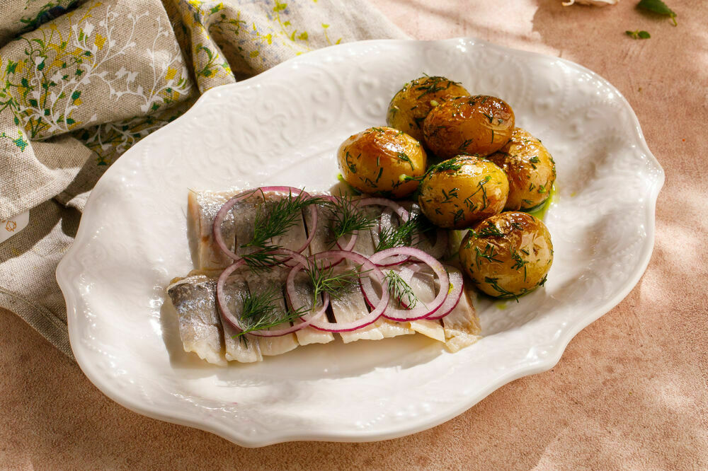 Olyutorskaya herring with potatoes