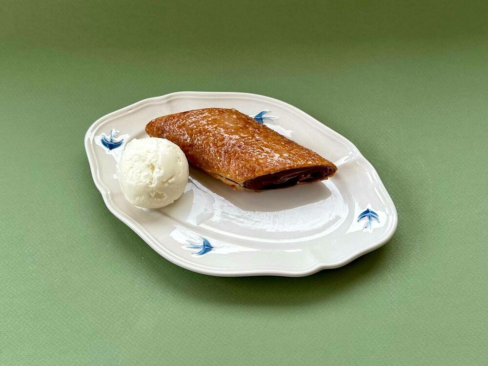 Cherry strudel with ice cream