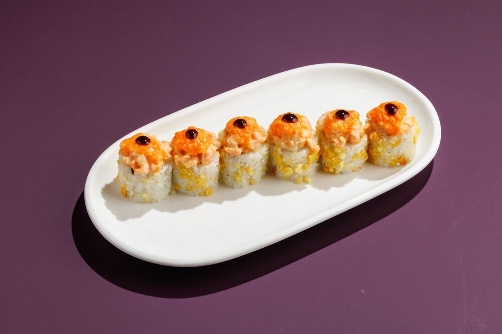  Baked scallop and salmon roll