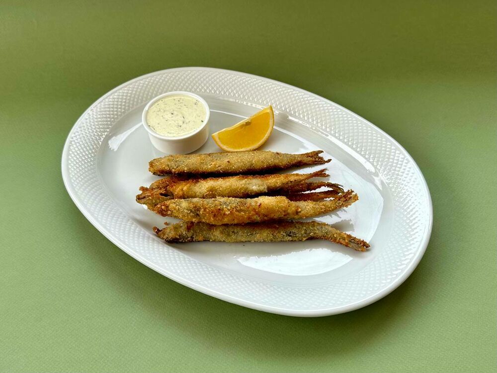 Crispy smelt with tartar sauce