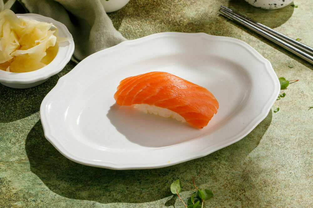 Sushi salmon