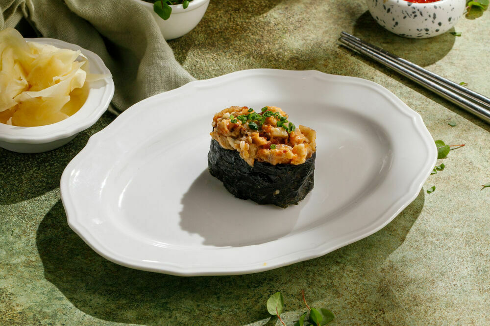 Spicy eel sushi