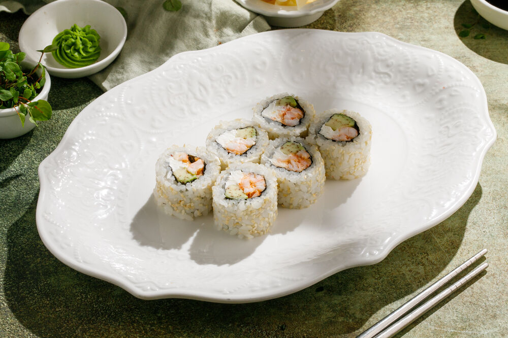 Creamy roll with tiger shrimp