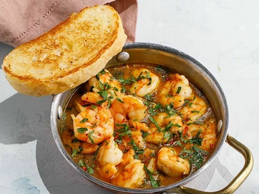 Fried shrimp with garlic