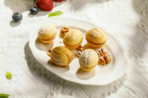 Nuts with boiled condensed milk