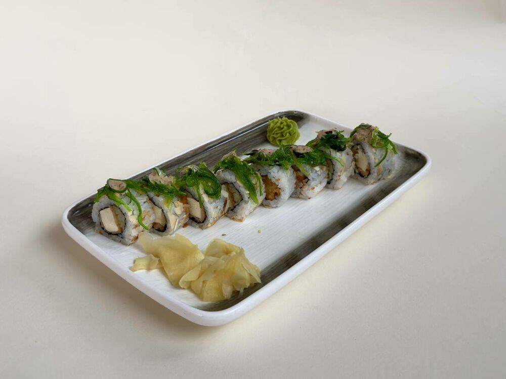 Vegetarian roll with tofu and almond flakes