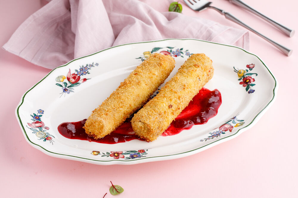 Crispy pancakes with chicken pate
