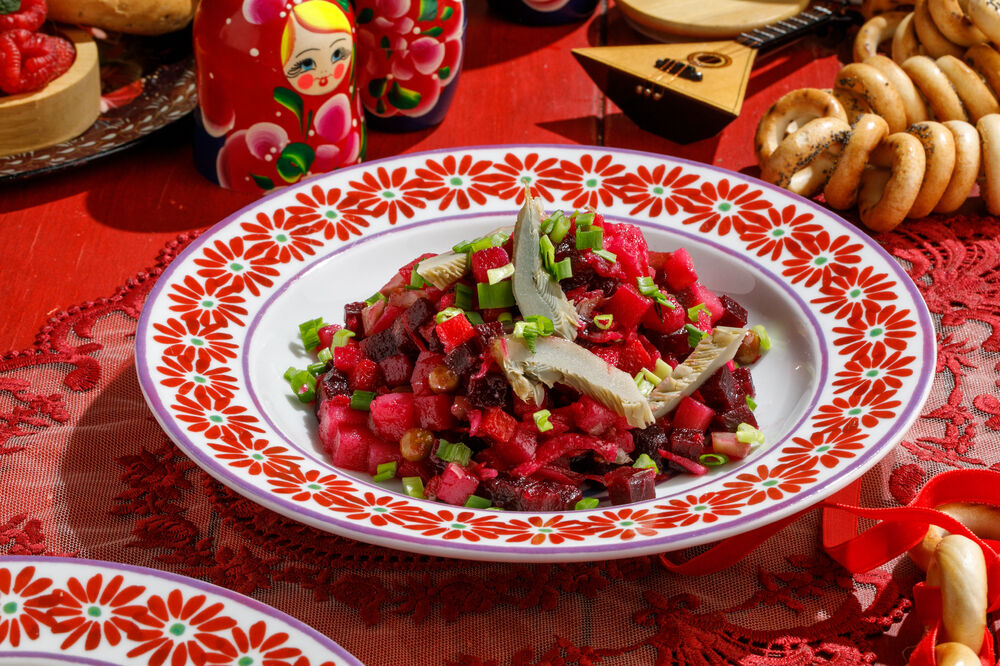 Винегрет с солеными груздями