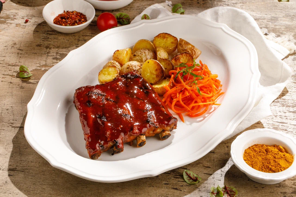 Рёбра BBQ с картофелем