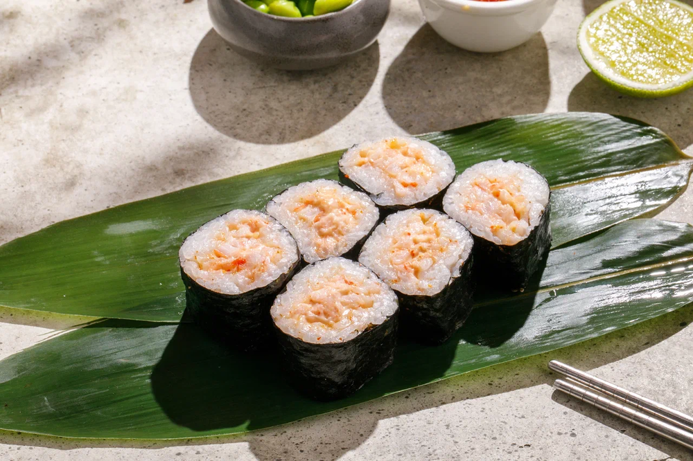 Spicy roll with smoked salmon