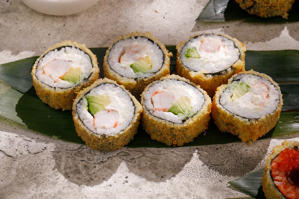 Roll with shrimp and cream cheese