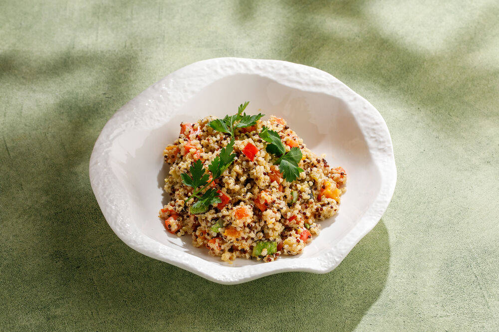Салат с киноа и печёными овощами