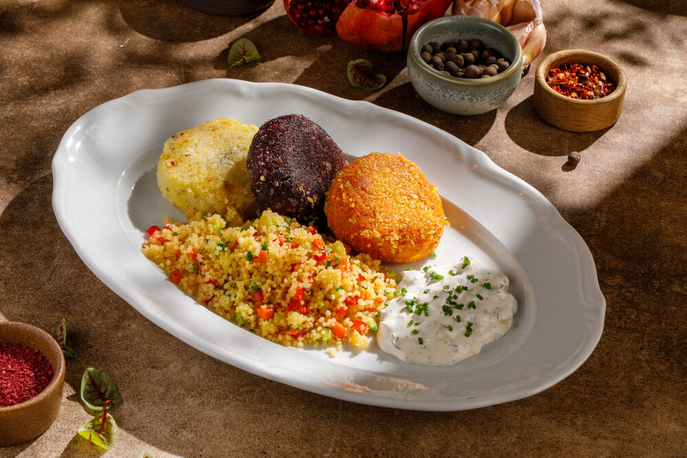 Vegetable cutlets with couscous and “Tar-tar” sauce