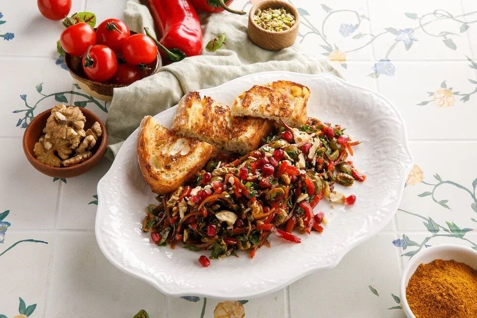 Ramiro peppers with olives, red onions and walnuts