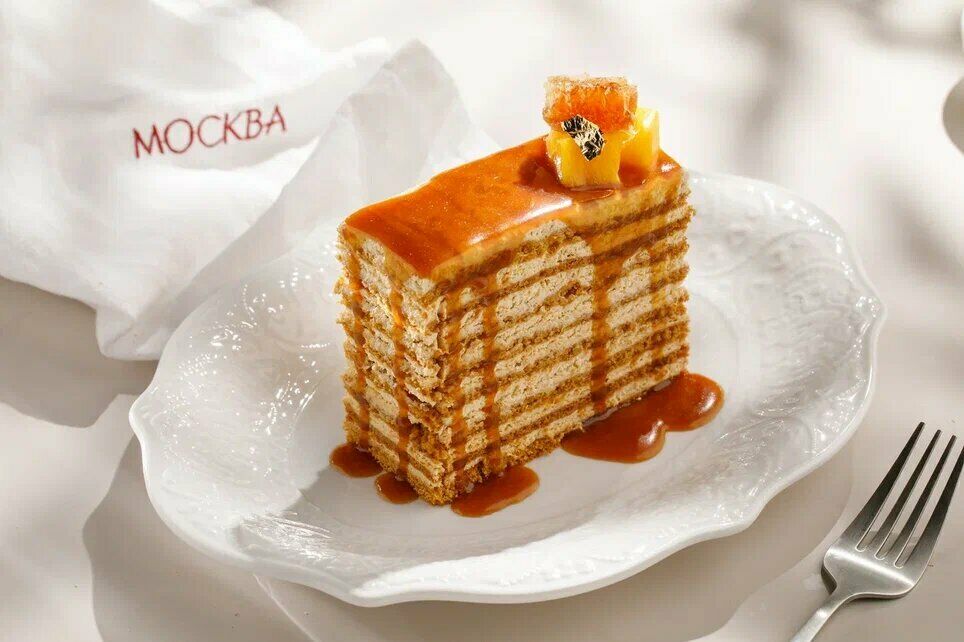 Caramel honey cake