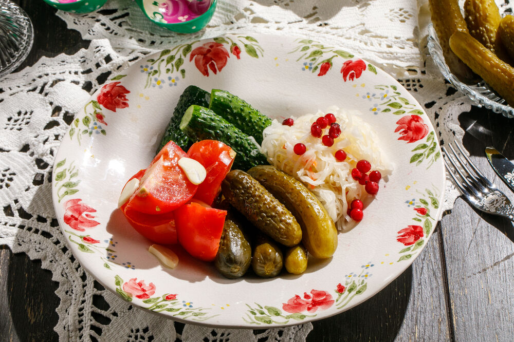 Assorted pickles