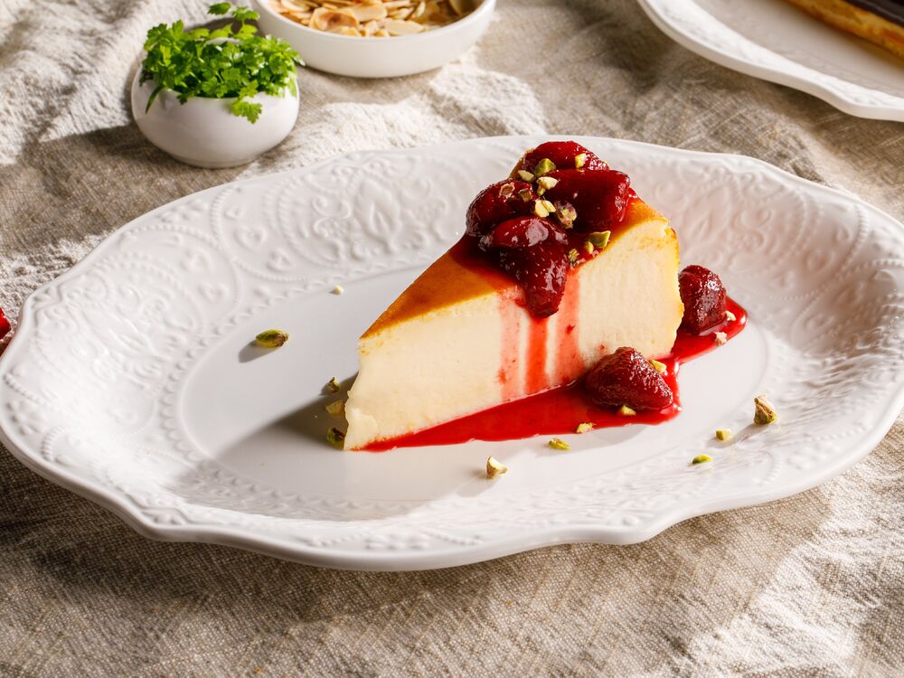 Cheesecake with strawberry jam 1+1