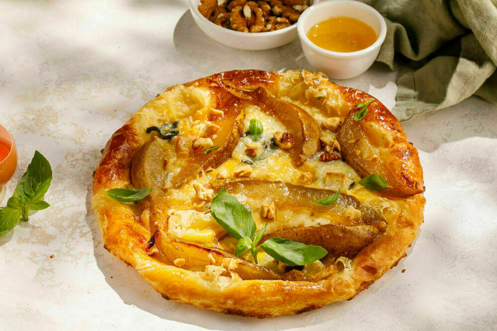 Хачапури с горгонзолой