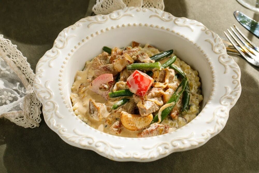 Turkey fricassee with beans