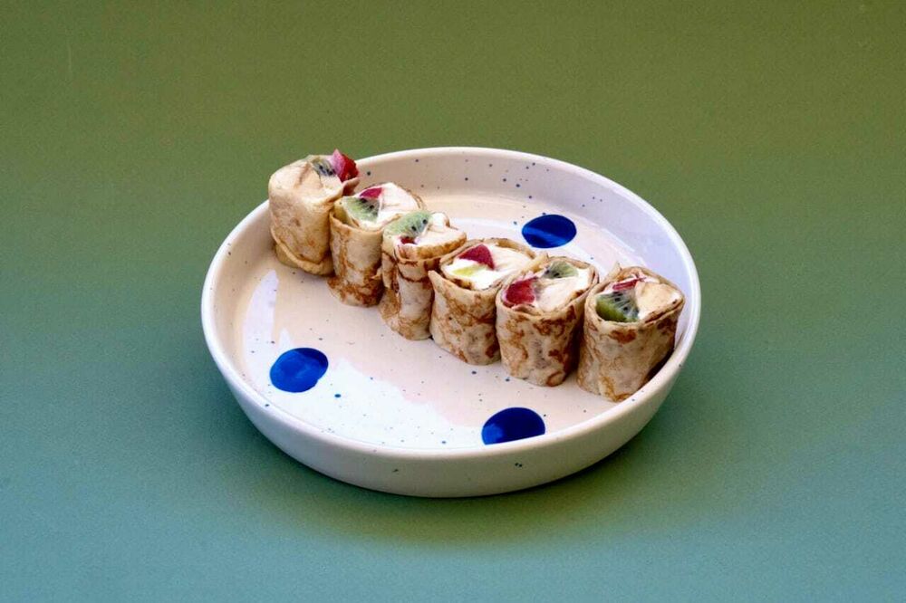 Блинчики со сливочным кремом и фруктами