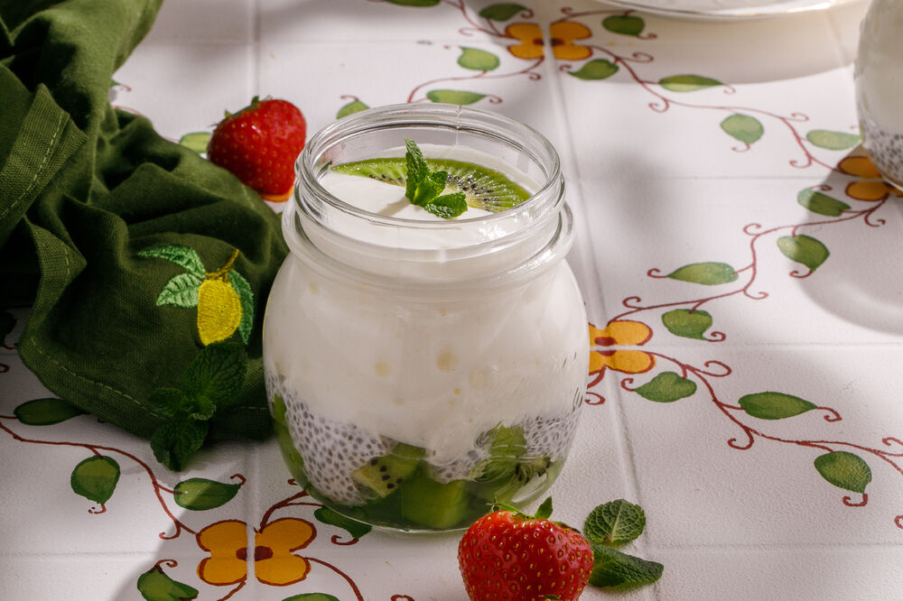 Homemade yogurt with kiwi