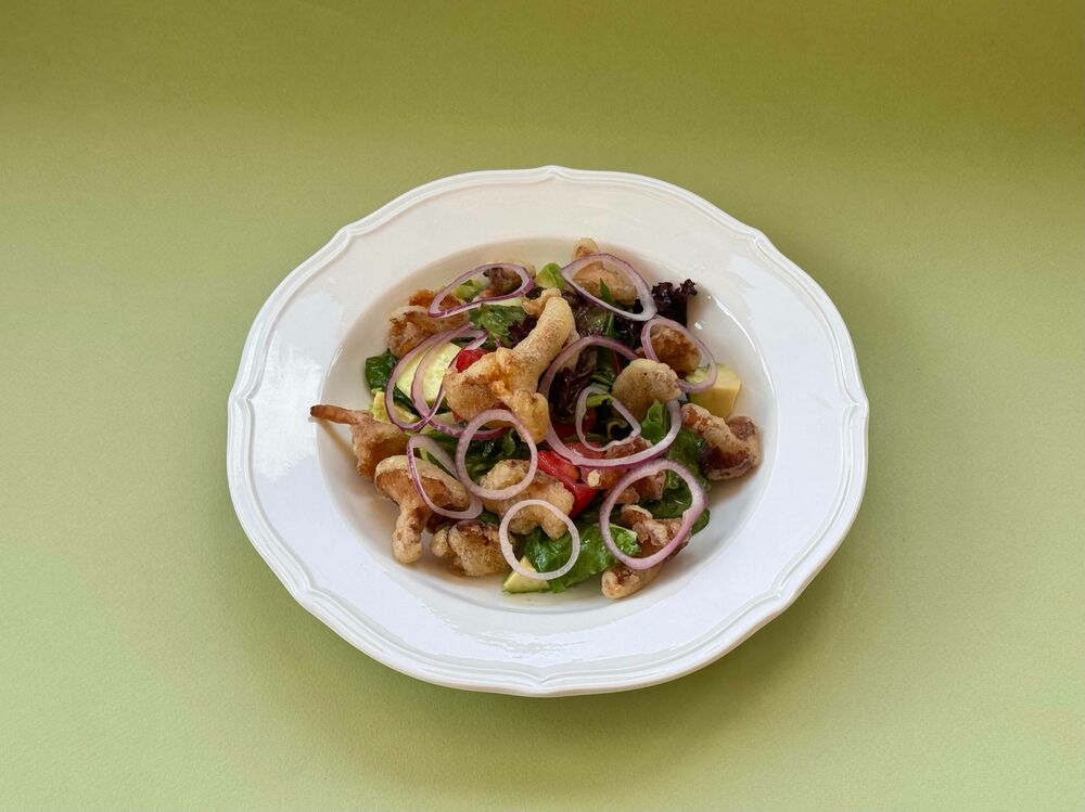 Salad with Crispy Chanterelles and Avocado