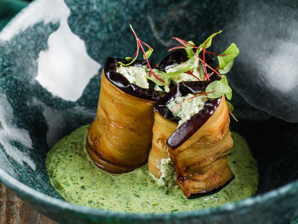 Rolls from eggplants with greens and the Sotoliya sauce