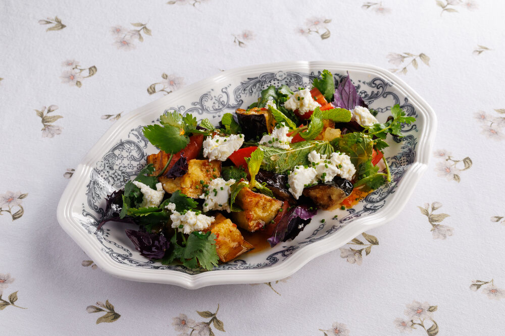 Salad with crispy eggplant and smoked feta