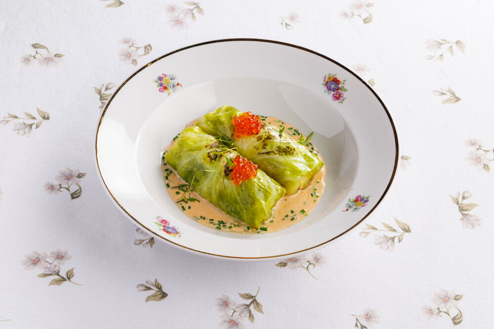 Cabbage rolls with shrimps and walleye