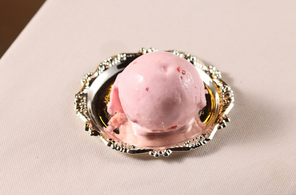 Strawberry ice cream