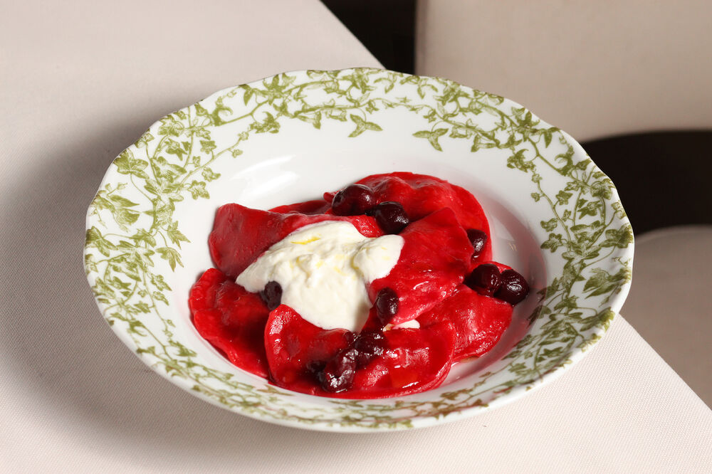 Вареники с садовой вишней