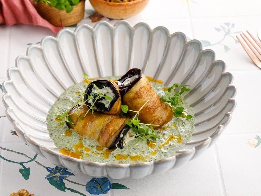 Баклажаны с надуги в соусом сотолия