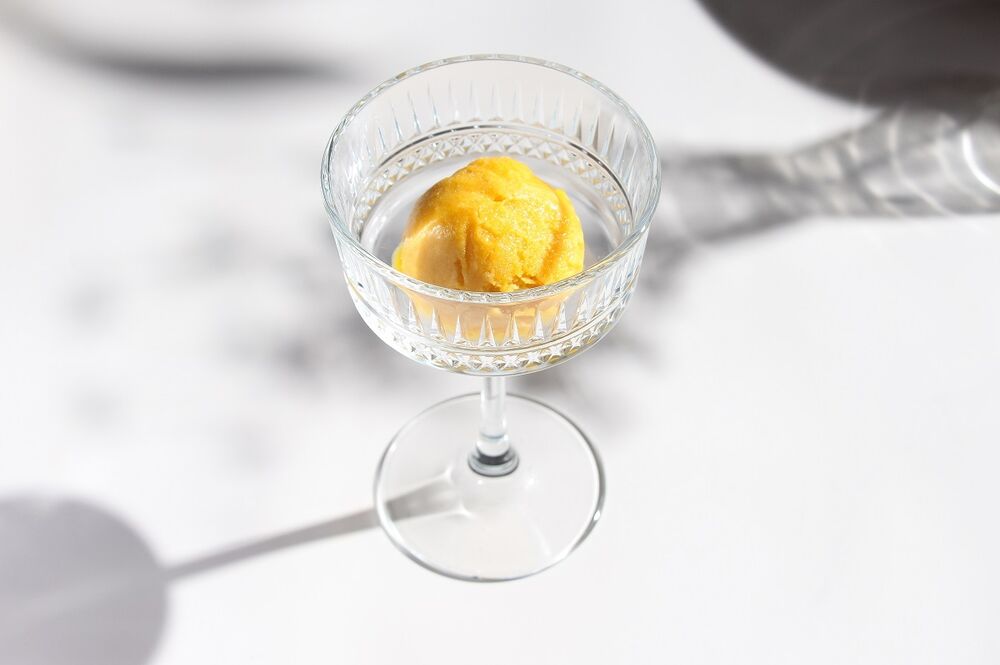 Mango-passion fruit sorbet (per scoop)