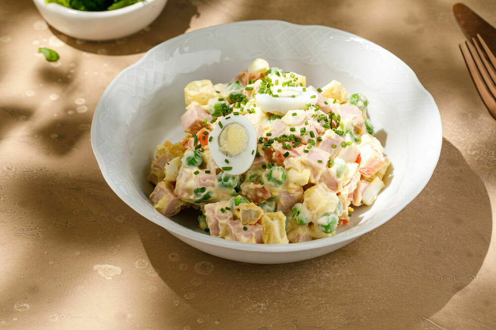 Olivier with chicken